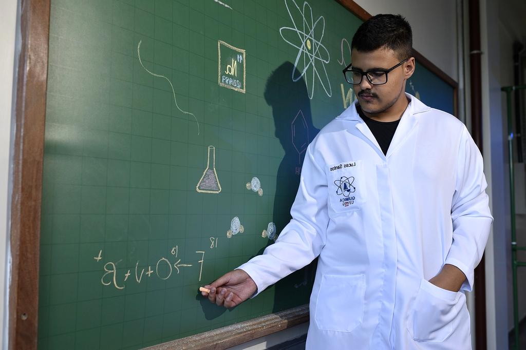 One-on-one consultation session with experienced programming instructor